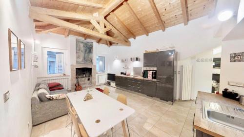 Trieste City Centre Apartment | Kid-Friendly Escape at Lucy's Home - 4-Star Comfort Awaits
