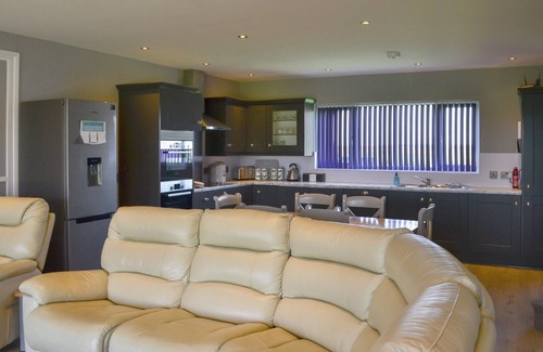 Lincoln Cottage | Family-Friendly 3-Bedroom Retreat Near Lincoln with Pool