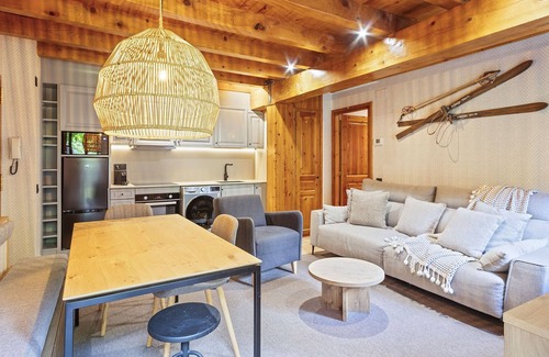 Arties Apartment | Pet-Friendly Luderna Apartment with Garden & Spa Access
