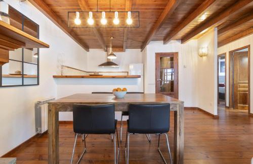 Arties Apartment | Family-Friendly Luderna: Terrace Apartment Escape