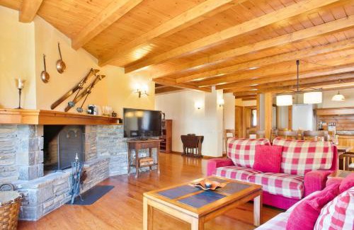 Vielha Apartment | Pet-Friendly Retreat: Luderna - Apartamento Dera Pincèla
