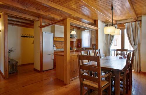 Vielha Apartment | Pet-Friendly Retreat: Luderna - Apartamento Dera Pincèla