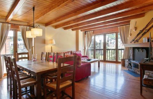 Vielha Apartment | Pet-Friendly Retreat: Luderna - Apartamento Dera Pincèla