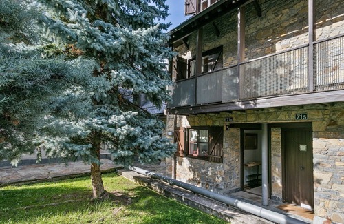 Betren Apartment | Relaxing Stay at Luderna - Apartamento Era Sarreta with Spa