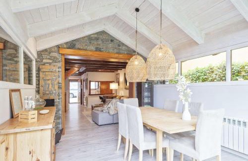 Arro Apartment | Family-Friendly Luderna with Garden & Aneto Views