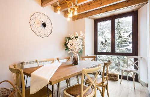 Pujo Apartment | Family-Friendly Retreat at Luderna - Casa Obago