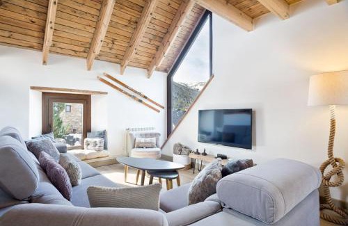 Pujo Apartment | Family-Friendly Retreat at Luderna - Casa Obago