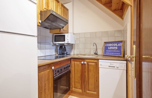 Baqueira Apartment | Discover Luderna - Dúplex Cap de Aran D3 with Spa & Kitchen