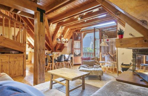 Arties Apartment | Exceptional Luderna Duplex with Terrace for Family Getaways