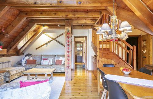 Arties Apartment | Exceptional Luderna Duplex with Terrace for Family Getaways