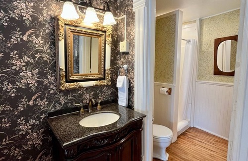 Ludington Bed & Breakfast | Ocean View Retreat: Ludington House B&B, Guest Rated 9.8