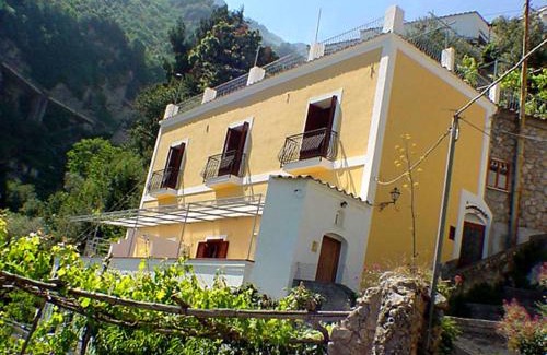 Positano Apartment | Pet-Friendly Ludovica Tipo C - Guest Rated 9.8/10