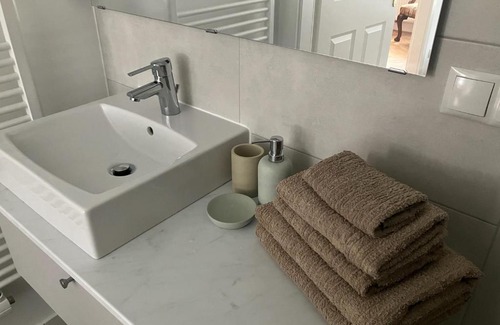 Althangrund Apartment | Family-Friendly Retreat at Ludwig's Nest – Guest Rated 9/10