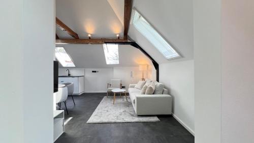 Ludwigsburg-Sud Apartment | Modern LudwigsHome: Central Location & Family Ready
