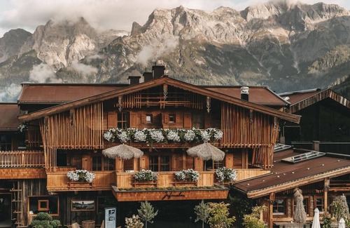 Maria Alm am Steinernen Meer House | Discover Comfort at Jufenalm Boho Hotel & Restaurant