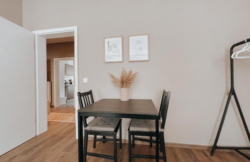 Zentrum-Nord Apartment | Pet-Friendly Luga Homes - Mitte with 9/10 Guest Ratings