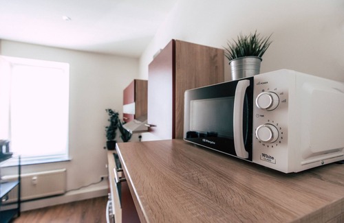 Zentrum-Nord Apartment | Pet-Friendly Luga Homes in Mitte: Ideal for Families