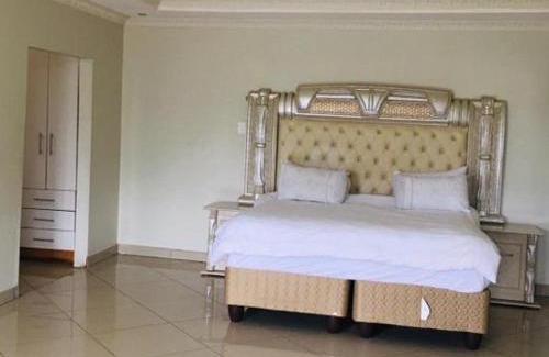 Manzini District Bed & Breakfast | Budget-Friendly Stay at Lugaganeni Rest Camp with Breakfast