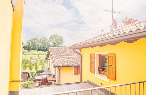 Lonato del Garda Apartment | Discover Lugana e Papaveri: Pet-Friendly Italian Retreat