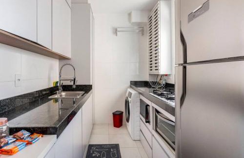 Rio das Ostras Apartment | Ideal Oceanfront Retreat with Pool and Pet-Friendly Perks