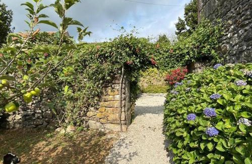 Muxia House | Pet-Friendly Lugar do Curro with Top Guest Rating at 9.2