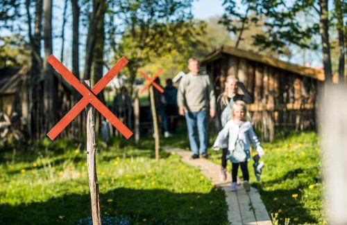 Mariestad Hostel | Relax at STF Lugnåsberget Ekohotell - Hot Tub & Pet Friendly