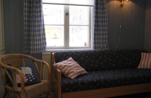 Malung Hotel | Relax at Värdshuset Lugnet: Pet-Friendly Beachside Retreat