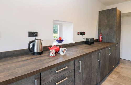 Penrith Cottage | Cozy LUHAM COTTAGE: Pet-Friendly Retreat with Open Fire