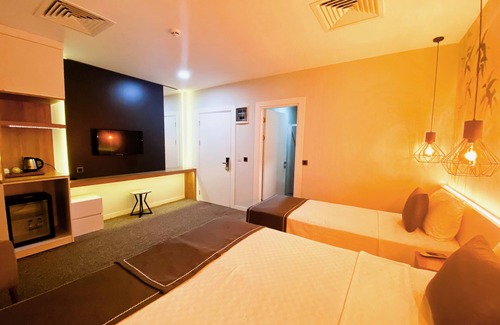 Gaziemir Hotel | Discover Luis Otel: Family-Friendly Stay with Great Amenities