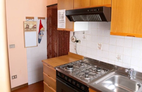 Zorzino Apartment | Oceanfront Haven: Family-Friendly Stay with Breakfast Included