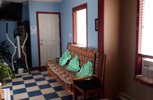 Okanagan-Similkameen Apartment | Cozy Luisa's Guest Suite - Pet and Child Friendly Retreat