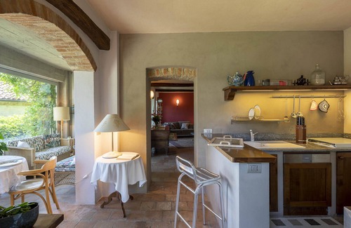 Guarene House | Experience Luisa's Smile: 16th Century Charm Near the Castle