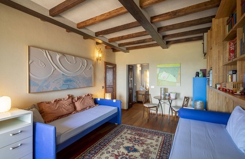 Guarene House | Experience Luisa's Smile: 16th Century Charm Near the Castle