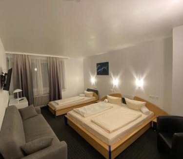 Suedviertel Hotel | Discover Luise City - Family-Friendly near the Philharmonie