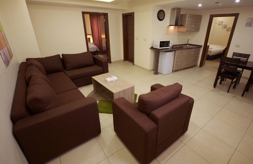 Al Jubeiha Apartment | Discover Lujain Hotel Suites: Rated 9.4 with Great Amenities
