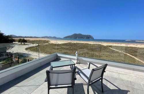 Laredo House | Oceanfront Luxury Retreat with Amazing Sea Views