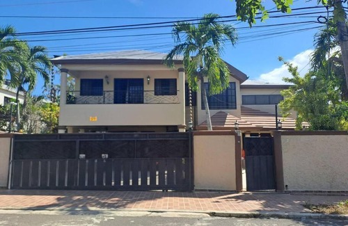 Santiago Province Villa | Elegant 4-Bedroom Villa with Pool and BBQ Area
