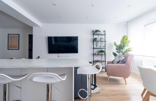 Distrito Oeste Apartment | Elegant Apartment Steps from Beaches with WiFi & Garage