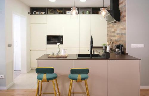 Nou Moles Apartment | Oceanfront Ibanova Homes Casco Antiguo - Rated 9.5/10