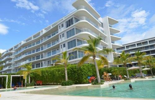 Zona Norte Apartment | Elegant Penthouse with Ocean View and Private Beach Access
