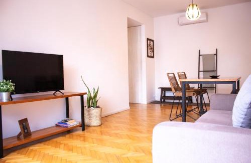 Villa Urquiza Apartment | Pet-Friendly Retreat with Private Terrace in Villa Urquiza