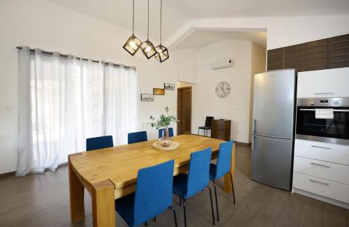 Rasa Villa | Discover Luka's House: Pet-Friendly Retreat with Pool