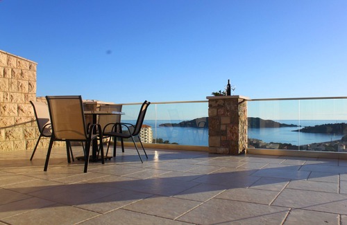 Becici Villa | Experience Unmatched Views at Villa Becici Beach