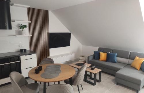 Gizycko Apartment | Pet-Friendly EDITH Apartment with Oceanfront Views