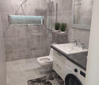 Gizycko Apartment | Pet-Friendly EDITH Apartment with Oceanfront Views