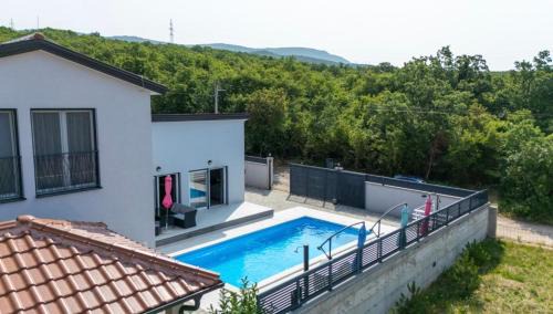 Kraljevica Villa | Elegant Villa Romantica: 4-Star Retreat with Pool & Hot Tub