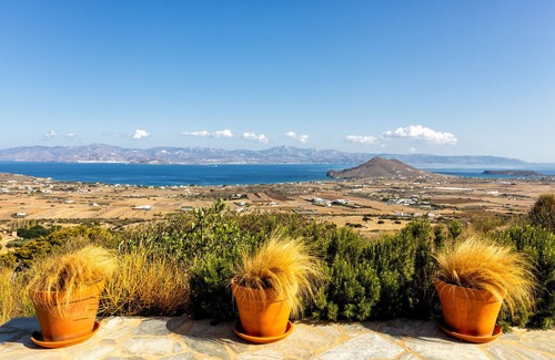 Paros Villa | Seaside Bliss at Luluka Villa - Unmatched 10/10 Experience