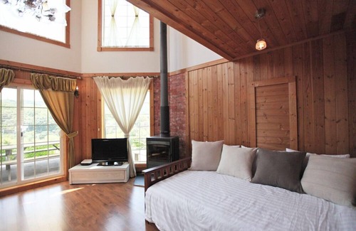 Simgok-ri House | Guest Favorite: Lumain Pension with Breakfast & Family Comfort