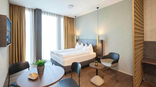Schenkon Apartment | Explore Comfort at Lumen Apartments with Great Amenities