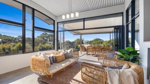 Korora House | Discover Lumière: 4-Star Hotel with Pool & Pet-Friendly Options